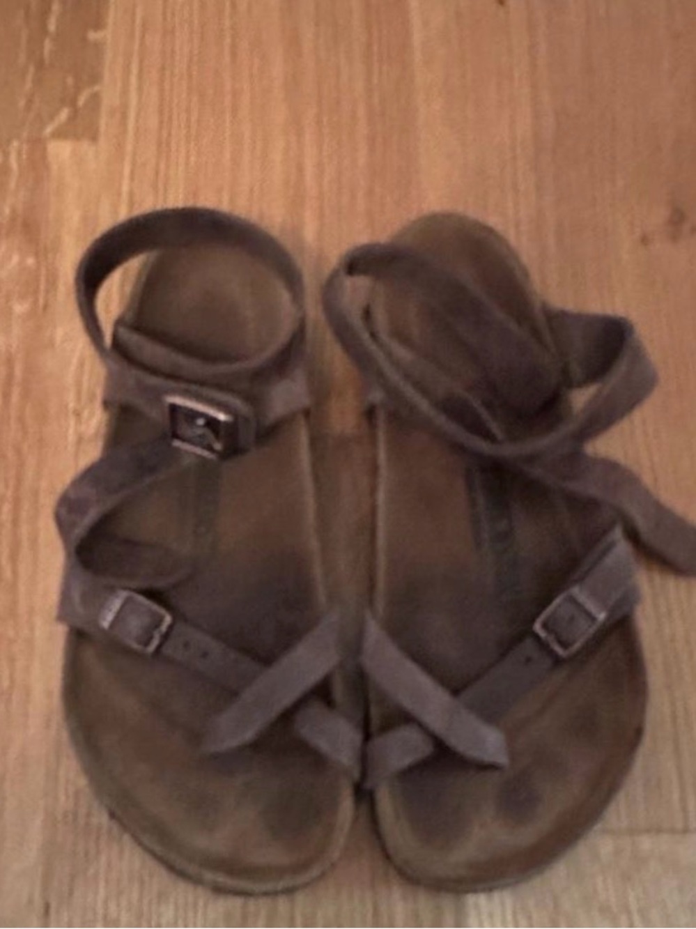 Birkenstock 39 100% Leather Yara Beown